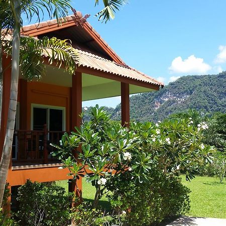 Khao Sok Jasmine Garden Resort - Sha Certified Khao Sok National Park Luaran gambar